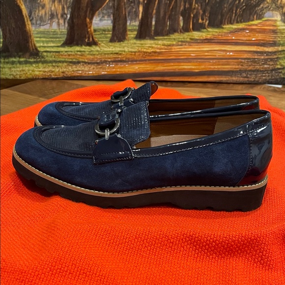 Donald Pliner Women Clio Loafer - Picture 5 of 14